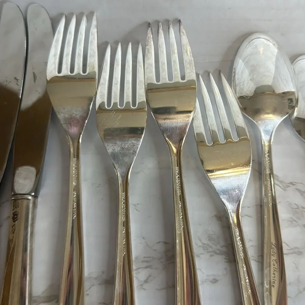 Wm A Rogers Oneida LADY CATHERINE Pattern Silverplate Flatware 12 piece set